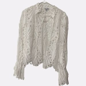 Bound my love lace blouse-must bundle